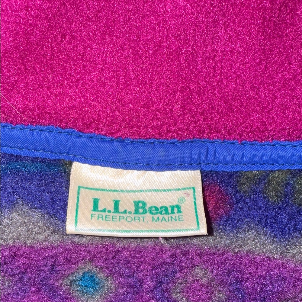 L.L. Bean Purple and Pink Patterned Fleece Vest vintage - Picture 2 of 5